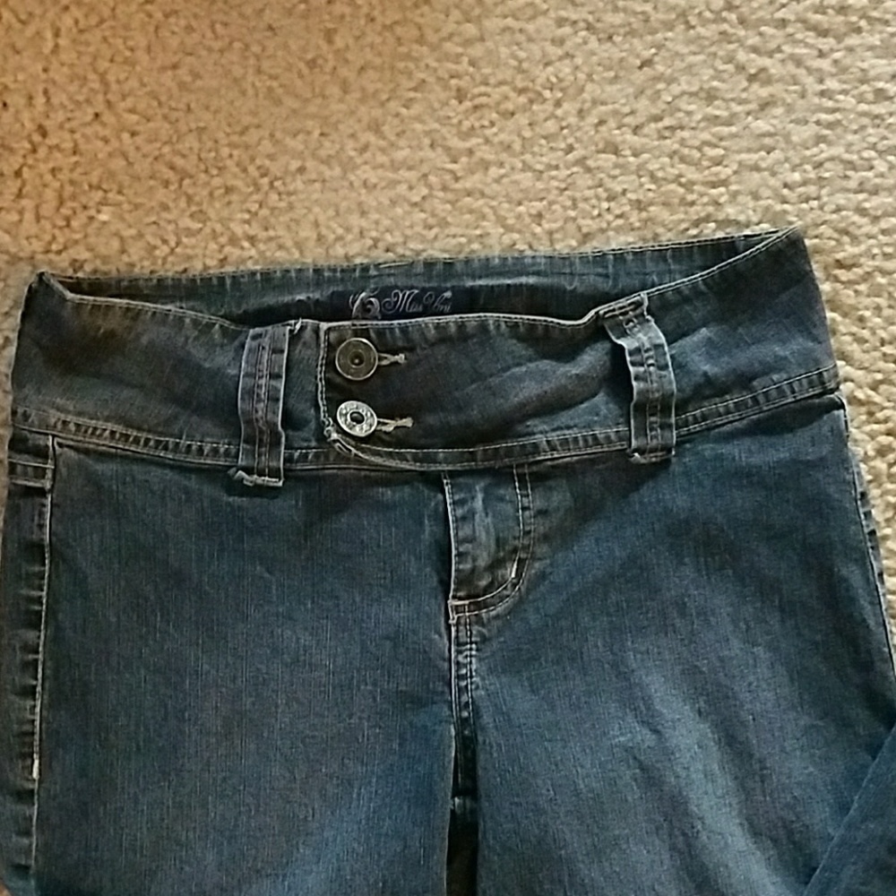 Jeans - Picture 2 of 3